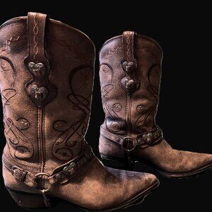 Durango Western Boots – Embroidery & Metal Details